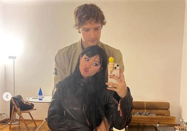 Beabadoobee's Boyfriend: A Deep Dive into the Relationship