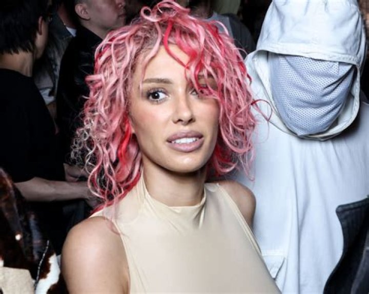 Bianca Censori Fake Tits: Uncovering the Truth Behind the Rumors