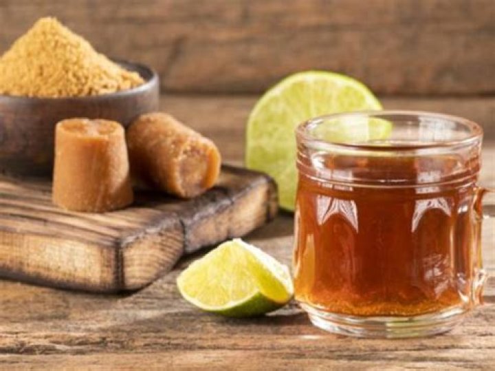 Delicious Agua Panela Con Queso Recipe: A Sweet and Savory Colombian Treat