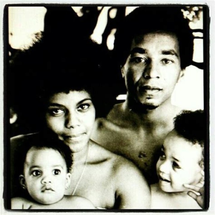 The Smokey Robinson Family: Music & Memories
