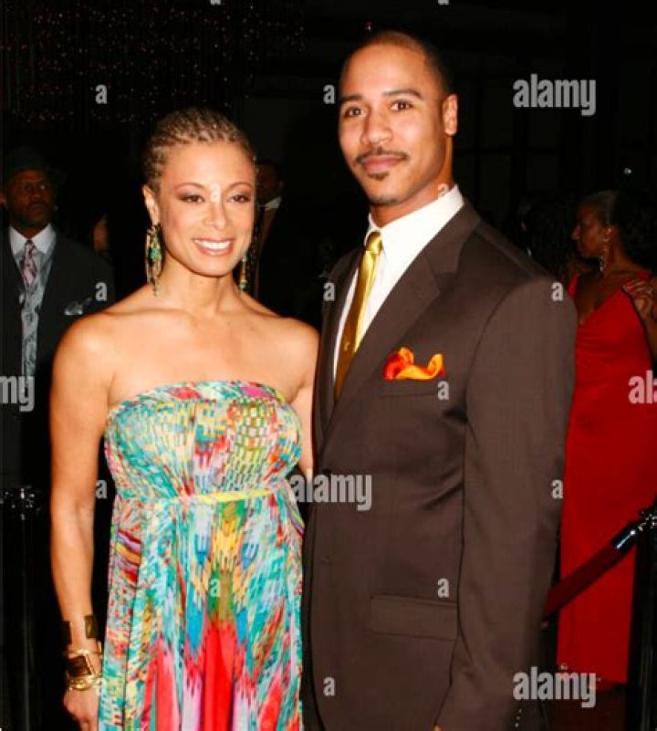 Valerie Pettiford Net Worth 2023: A Deep Dive
